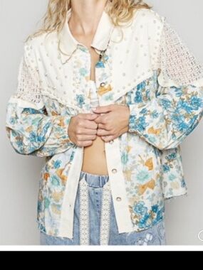 POL Lace Floral Print Long Sleeve Top